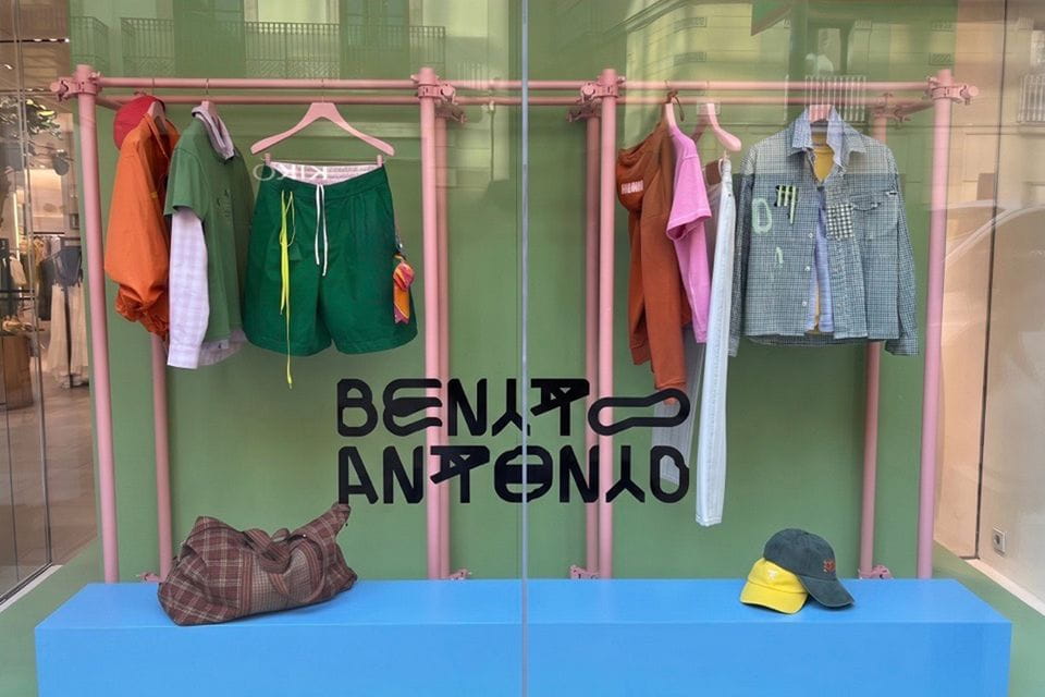 KIMAK materializa los escaparatismos de “Benito Antonio”, la colaboración entre ZARA y Bad Bunny