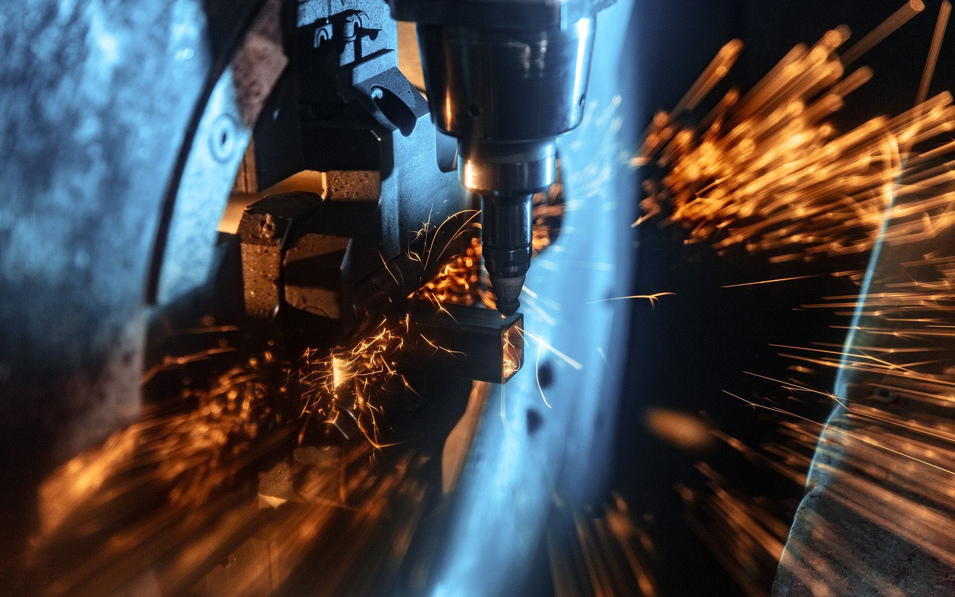 Laser cutting, waterjet cutting and metal bending technology